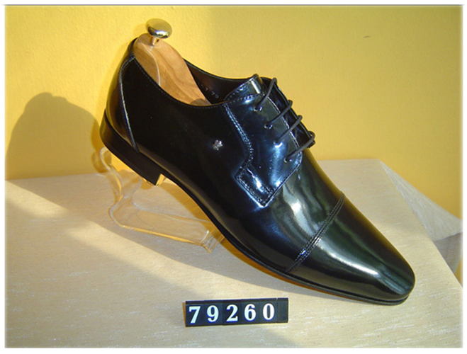 Pedro Camino fekete lakkcipő