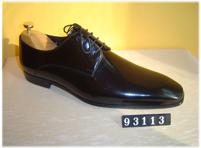 Prodotto Italiano print patent shoes